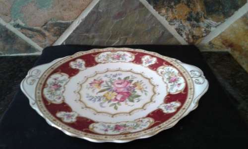 ROYAL ALBERT LADY HAMILTON CAKE PLATE.